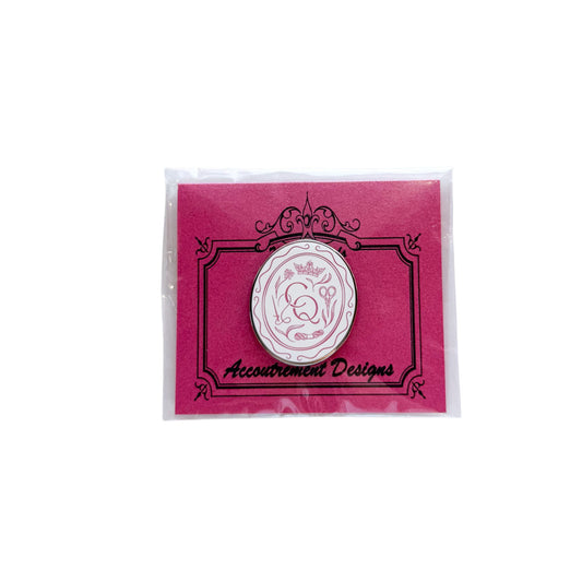 Canvas Queen Logo Needle Minder