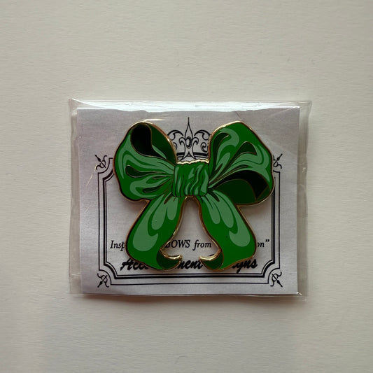 Green Bow Needleminder