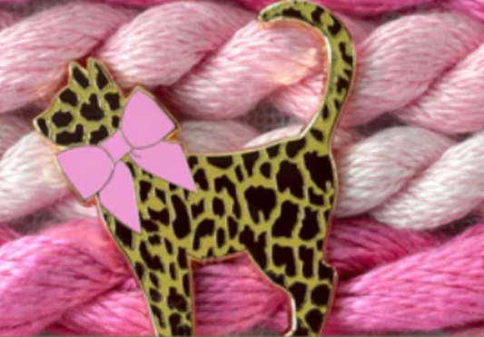 Leopard Kitty Needle Minder